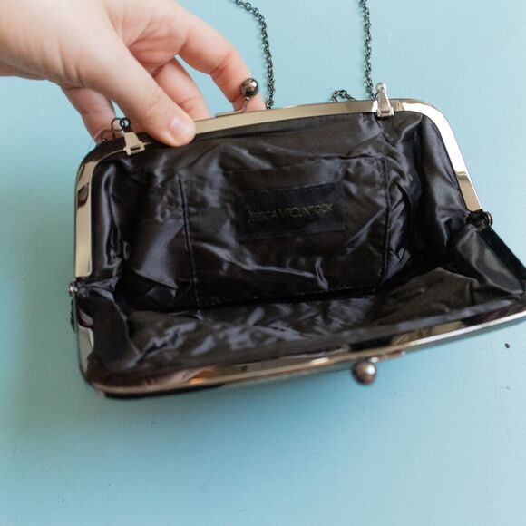 NWT Jessica MccLintock Black Oversize Metal Chain Silver Clamshell Mini Clutch - Picture 5 of 8